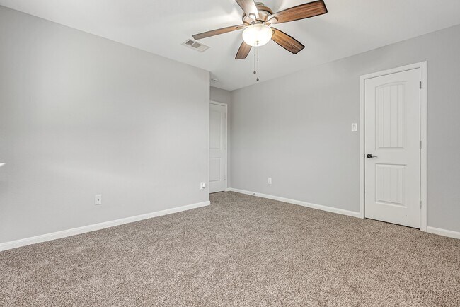 Building Photo - 146 Black Swan Pl