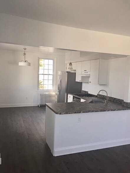 Building Photo - 5508 Hampnett Ave