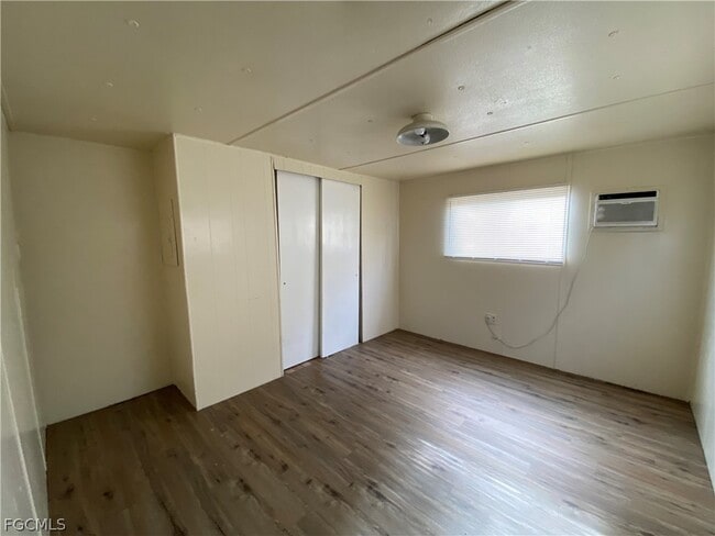 Building Photo - 2207 Cantor Ln