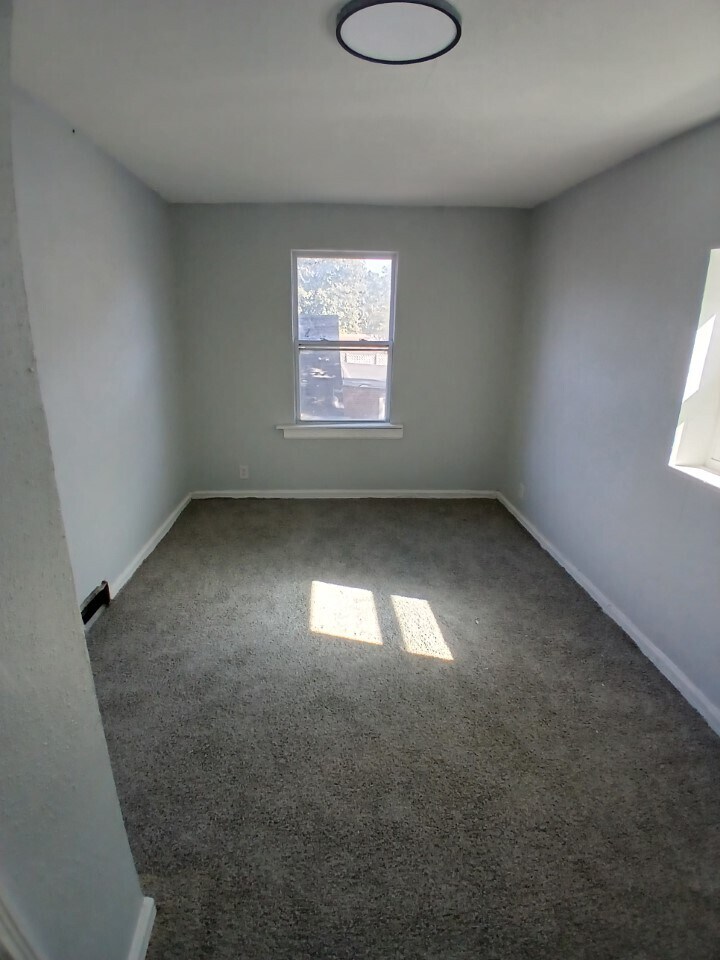 Building Photo - 1613 Jackson Ave