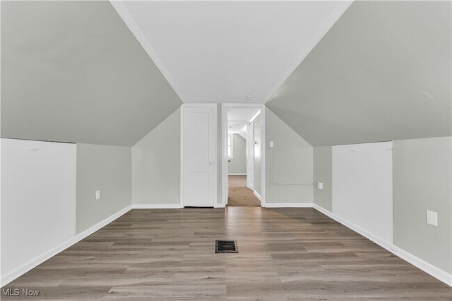 Building Photo - 25500 Briardale Ave