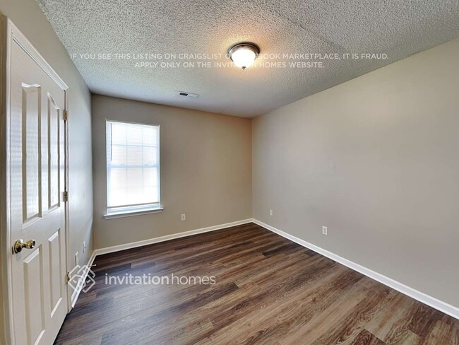 Building Photo - 8731 Purple Thistle Ln