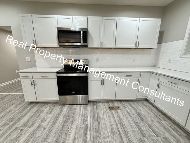 Building Photo - Stylishly Updated 3-Bedroom, 3-Bath Home –...