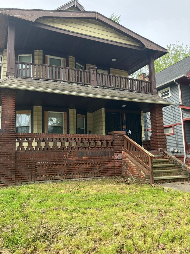 Primary Photo - 13702 Mcelhattan Ave