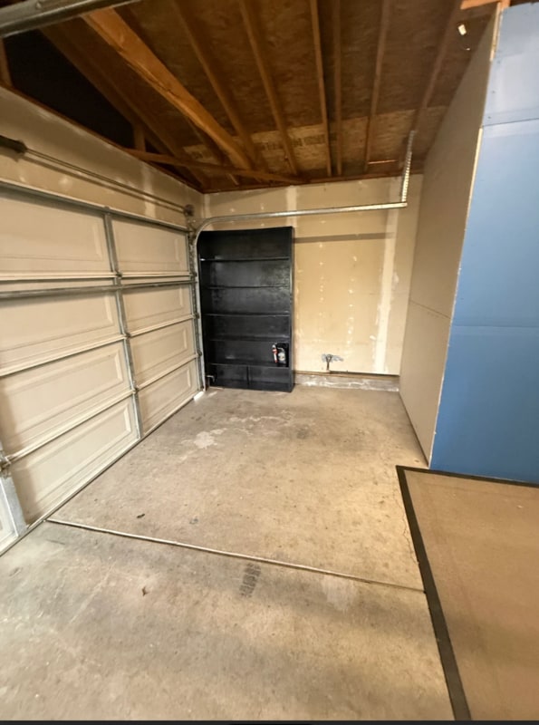 Building Photo - 554 Sanford Ave