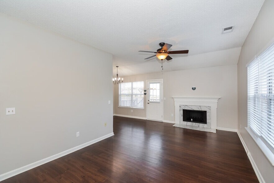 Building Photo - 306 Hank Aaron Cove