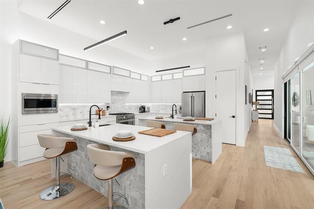 Building Photo - 4811 Cowan Ave