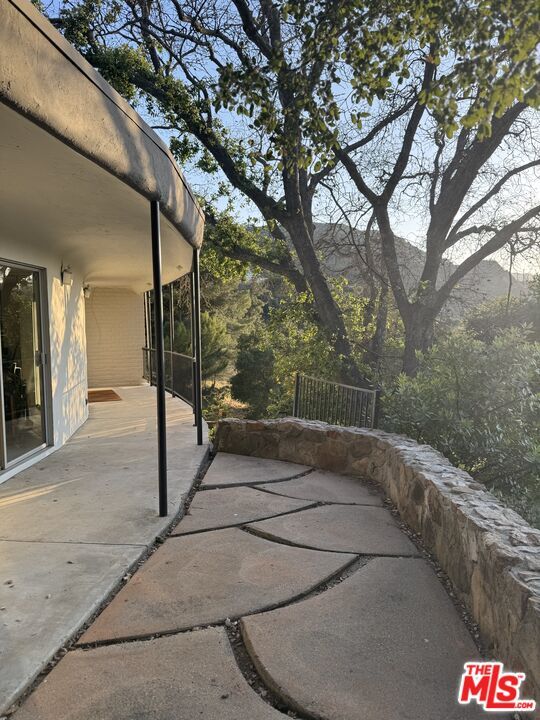 Building Photo - 25202 Piuma Rd