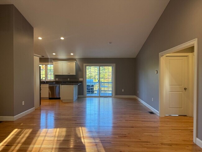 Building Photo - 37 J Davis Rd