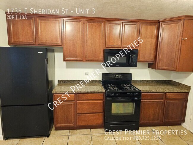 Building Photo - 1735 E Sheridan St