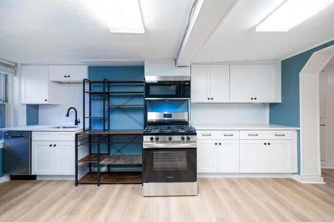 Building Photo - 324 Park Ave