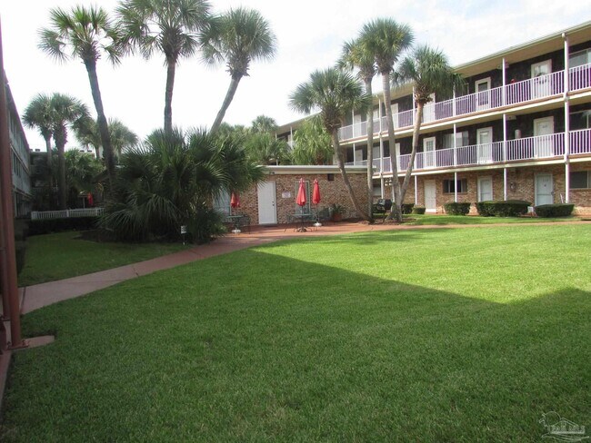 Building Photo - 600 Scenic Hwy