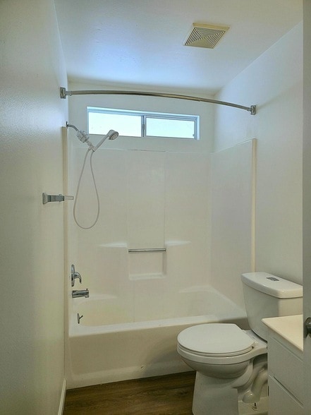 Building Photo - 12800 Avenida Alta Loma