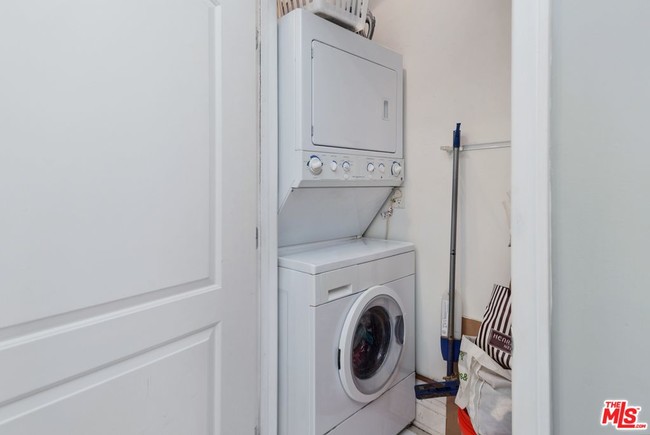 laundry - 1148 Shenandoah St