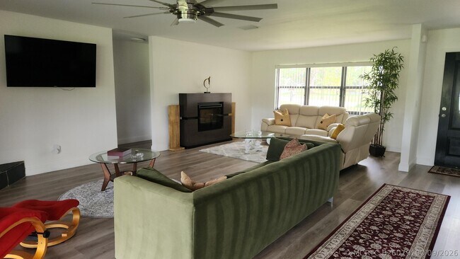Building Photo - 4324 Gator Trace Cir