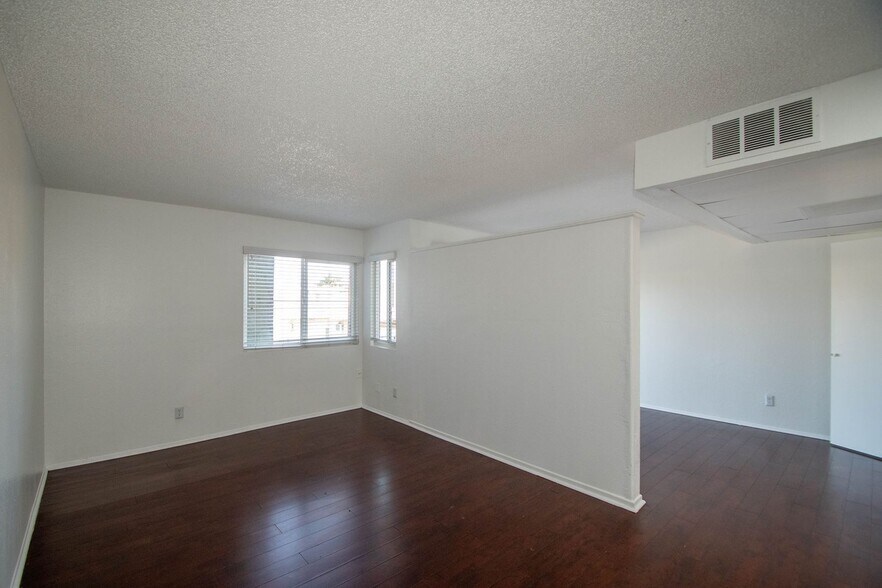 Building Photo - 13800 Sherman Way
