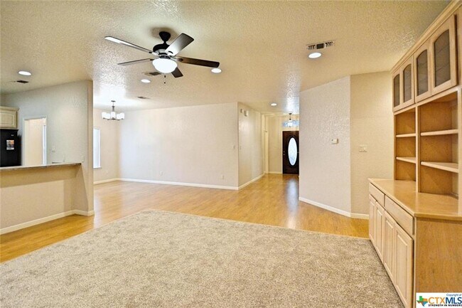 Building Photo - 2725 Diamond Trail