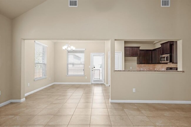 Building Photo - 16440 Pienza Dr