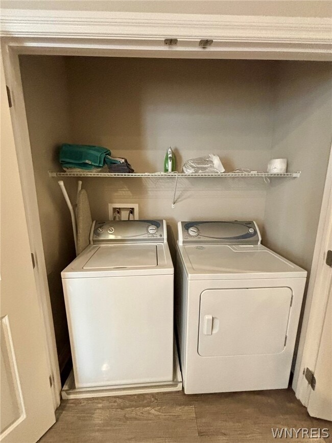 Building Photo - 2497 Sweet Home Rd