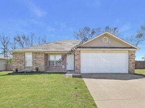 Building Photo - 23 Green Apple Dr