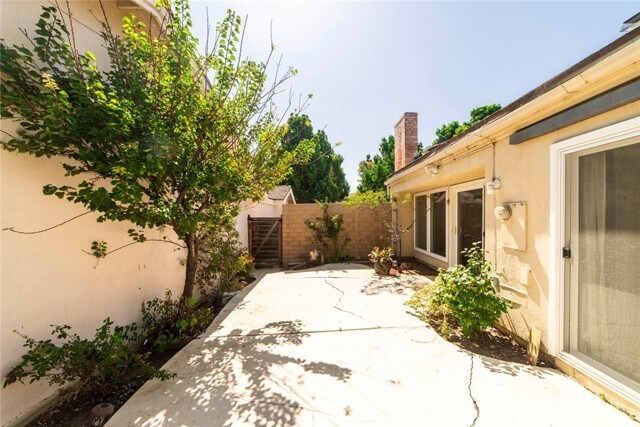 Building Photo - 4 Dewberry Way