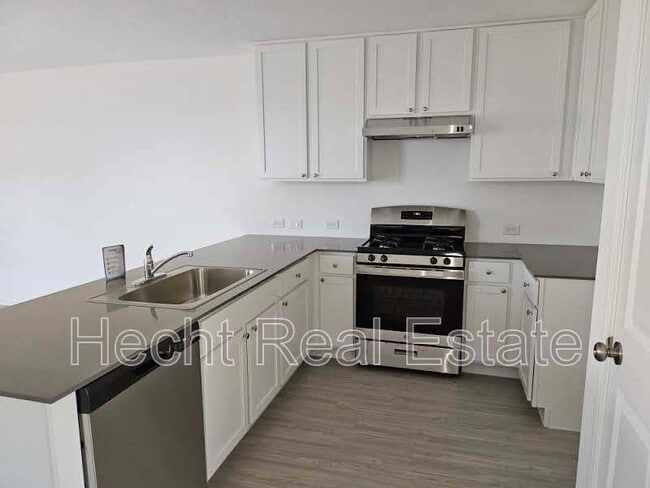 Building Photo - 9216 Saint Jerome