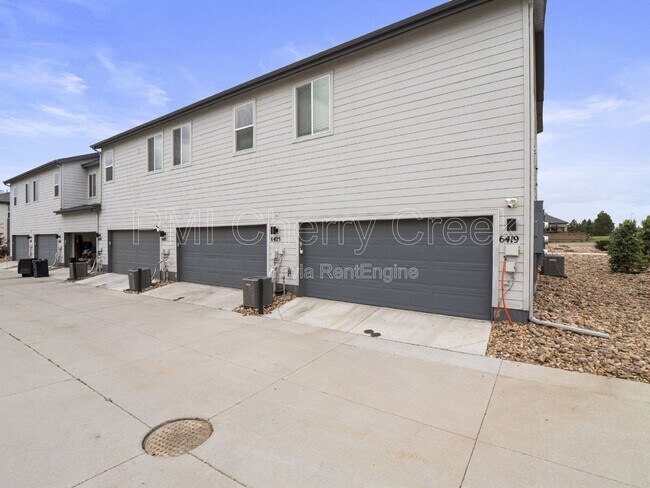 Building Photo - 6419 N Dunkirk St