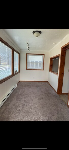 Primary Photo - 3229 Lake Ave