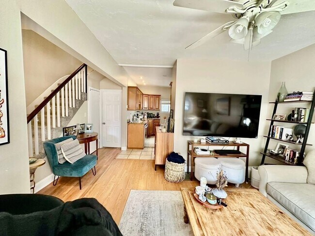 Building Photo - 159 K St