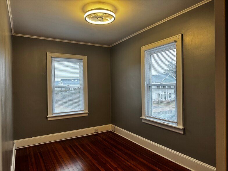 Building Photo - 78 Cherry St