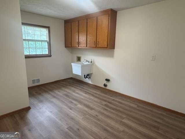 Building Photo - 5677 Bentley Rd