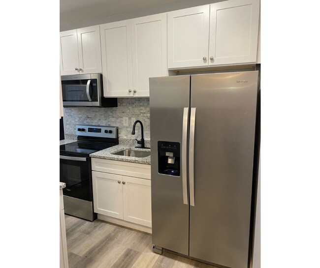 Building Photo - 6 S Franklintown Rd