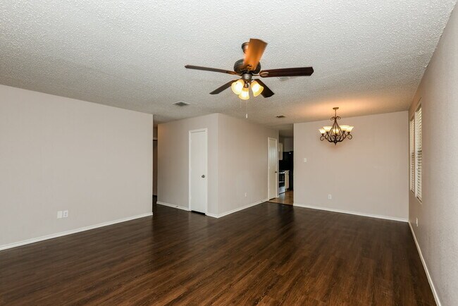 Building Photo - 3957 German Pointer Way