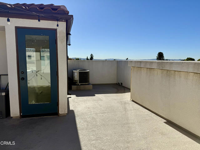 Building Photo - 629 W Foothill Blvd