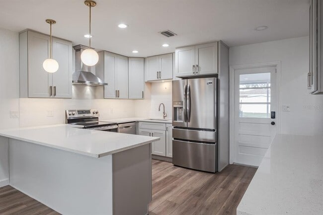 Building Photo - 781 40th Ave NE