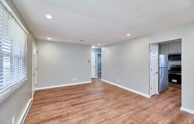 Building Photo - 3335 Boca Raton Dr