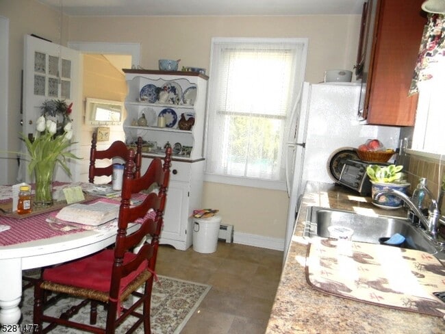 Building Photo - 34 Ahnert Ave