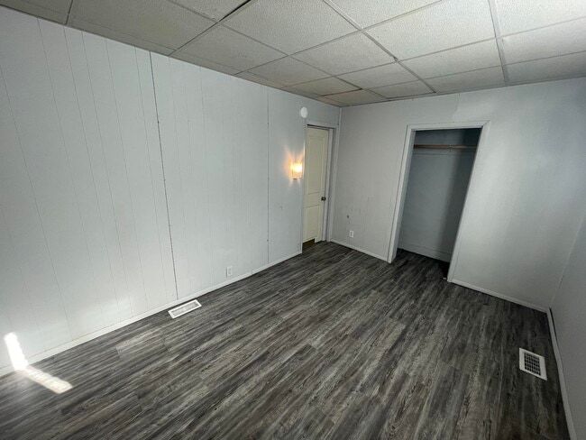 Building Photo - 624 Grant-N