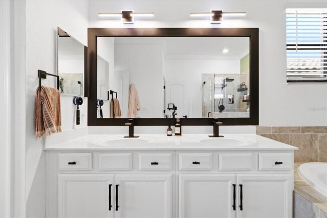 Building Photo - 17234 Blue Rdg Pl