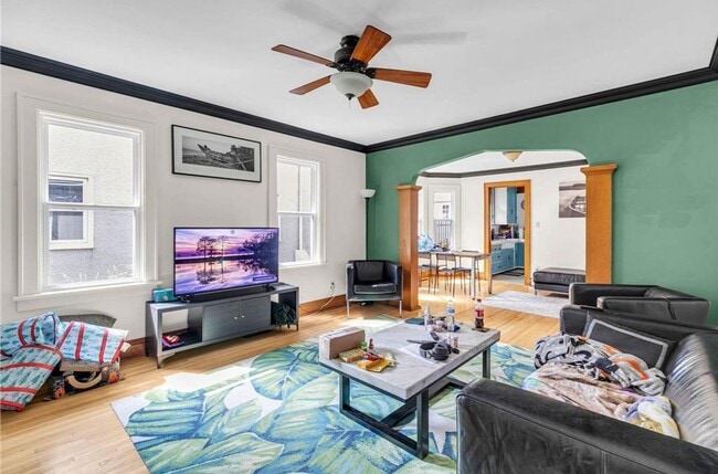 Building Photo - Awesome 2 BR/1 BA Single-Family Home in Ro...