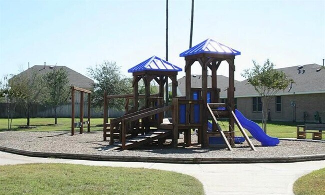 Building Photo - 15223 Sunlight Bay Ct