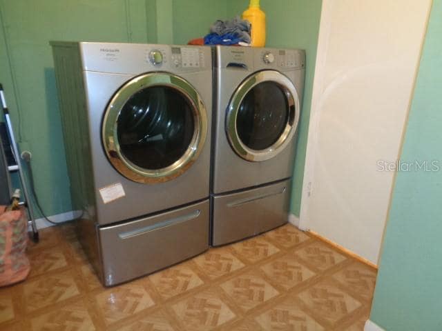 Building Photo - 9105 Tudor Dr