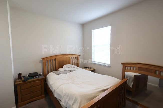 Building Photo - 7001 Batten Ct