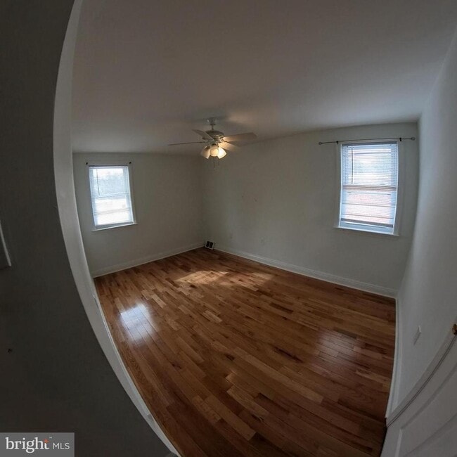 Building Photo - 2620 Taunton St