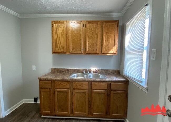 Building Photo - Welcome to 2853 Sage!