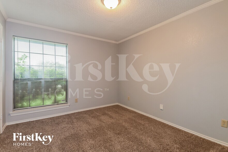 Building Photo - 5302 Deep Canyon Dr