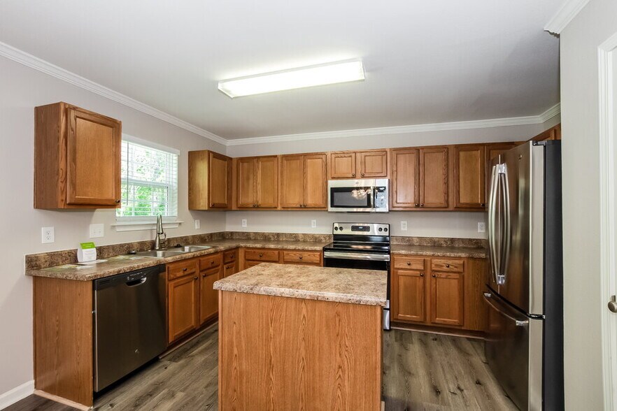 Building Photo - 1413 Jordans Pond Ln