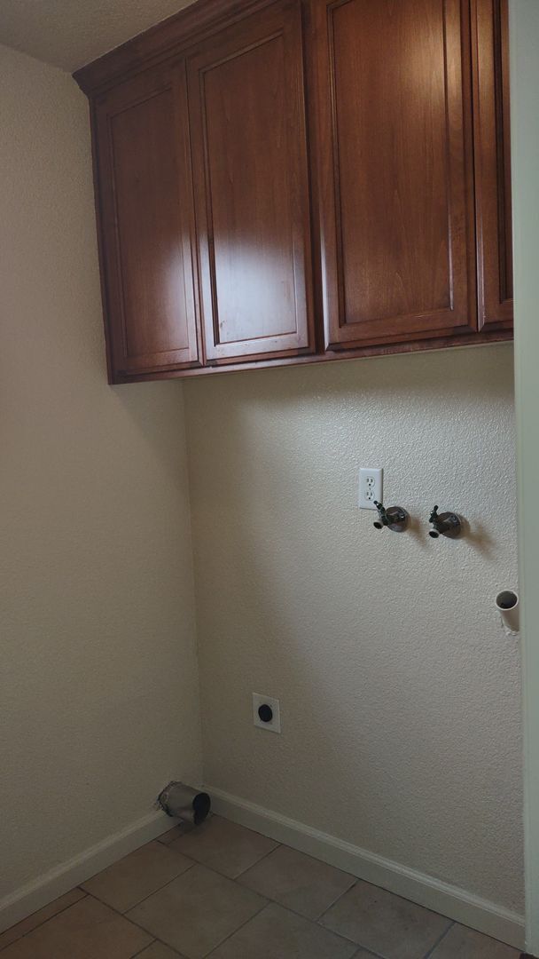 Building Photo - 8956 Red Leaf Way