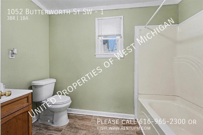 Building Photo - 1052 Butterworth St SW