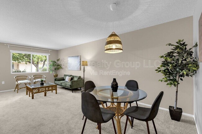 Building Photo - 10547 W Coggins Dr